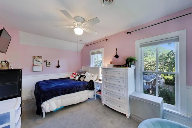 310 W Kirchhoff Road, Arlington Heights, IL 60005