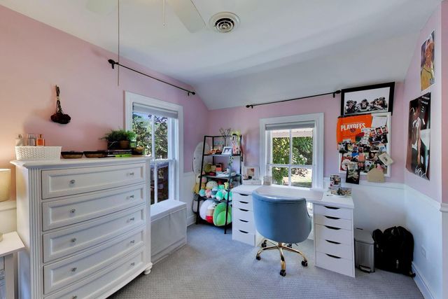310 W Kirchhoff Road, Arlington Heights, IL 60005
