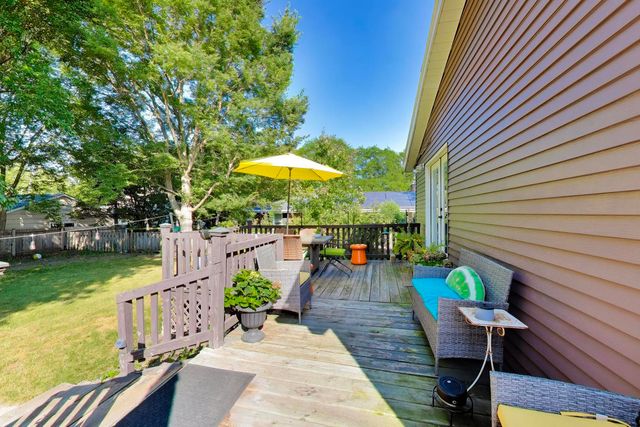 310 W Kirchhoff Road, Arlington Heights, IL 60005