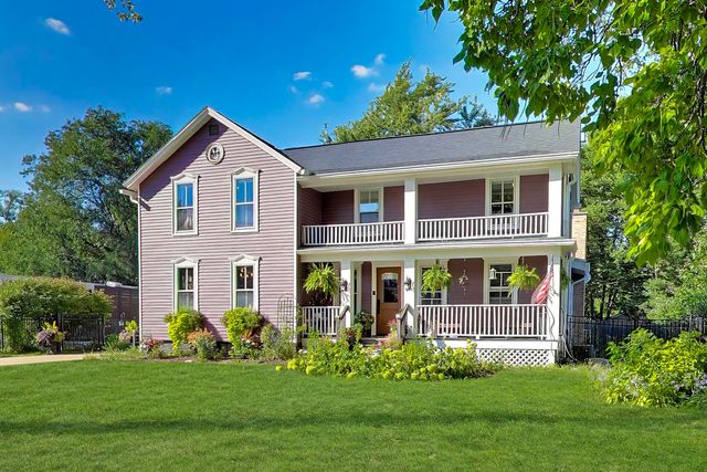 310 W Kirchhoff Road, Arlington Heights, IL 60005