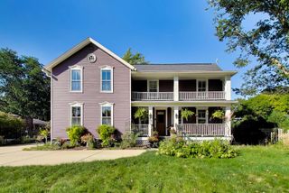 310 W Kirchhoff Road, Arlington Heights, IL 60005