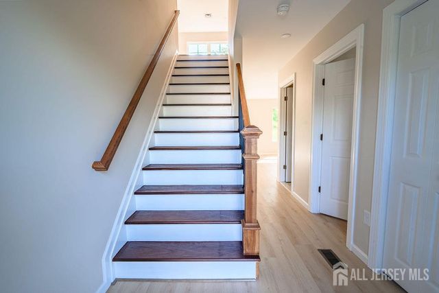 10-A Delar Parkway A, Franklin Twsp, NJ 08823