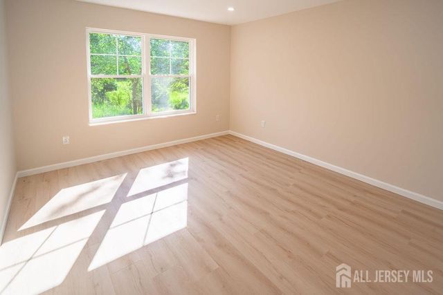 10-A Delar Parkway A, Franklin Twsp, NJ 08823