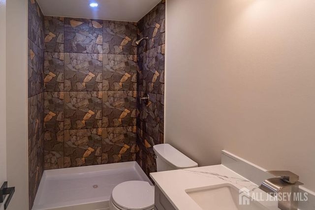 10-A Delar Parkway A, Franklin Twsp, NJ 08823