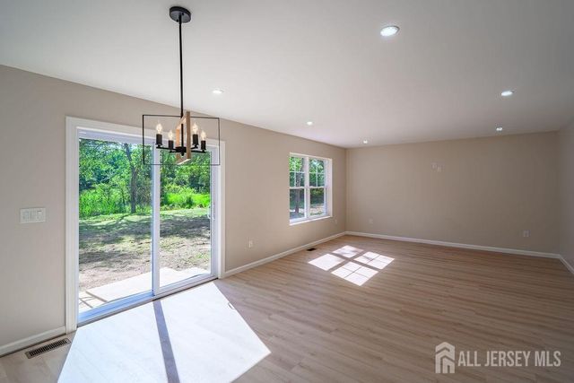 10-A Delar Parkway A, Franklin Twsp, NJ 08823