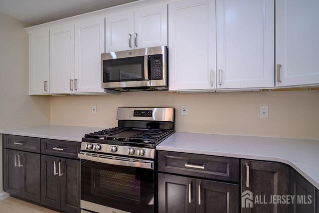 10-A Delar Parkway A, Franklin Twsp, NJ 08823