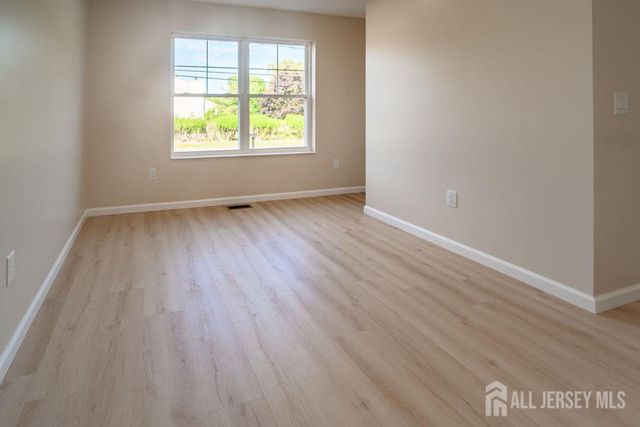 10-A Delar Parkway A, Franklin Twsp, NJ 08823