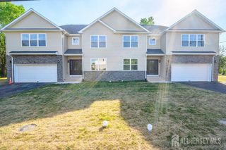 10-A Delar Parkway A, Franklin Twsp, NJ 08823