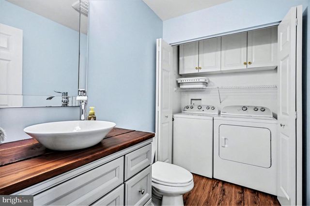 1008 HEARTHRIDGE LN, York, PA 17404