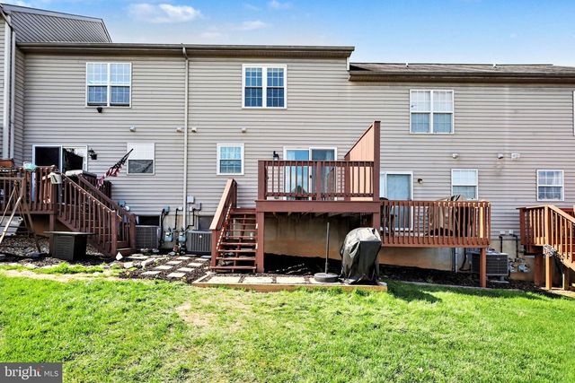 1008 HEARTHRIDGE LN, York, PA 17404