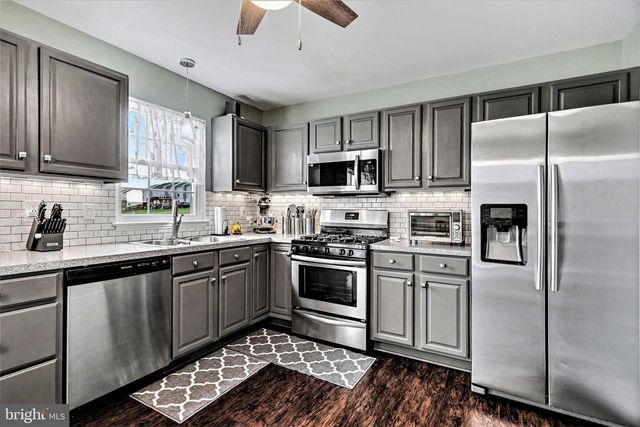 1008 HEARTHRIDGE LN, York, PA 17404