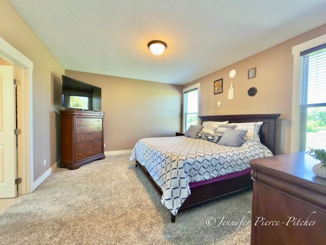 11127 Waterpoint Drive, Allendale Twp, MI 49401