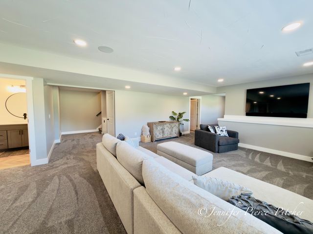 11127 Waterpoint Drive, Allendale Twp, MI 49401