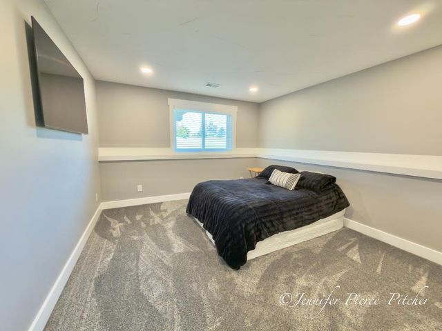 11127 Waterpoint Drive, Allendale Twp, MI 49401