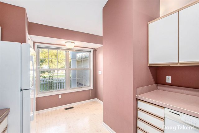 681 Strawberry Valley Avenue, Comstock Park, MI 49321