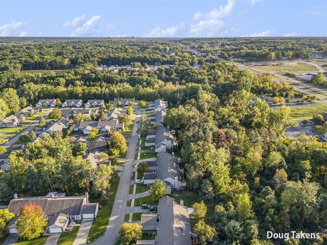 681 Strawberry Valley Avenue, Comstock Park, MI 49321