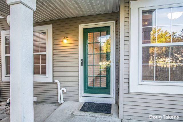 681 Strawberry Valley Avenue, Comstock Park, MI 49321