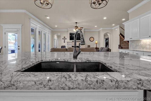 6751 E 124th Street S, Bixby, OK 74008