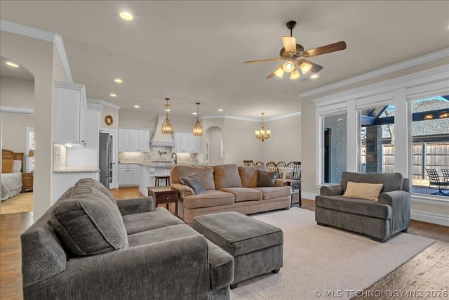 6751 E 124th Street S, Bixby, OK 74008