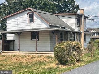 5 MONROE AVE, Lebanon, PA 17046