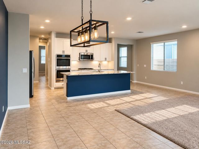 7374 S Via Plaza Del Maya, Tucson, AZ 85756
