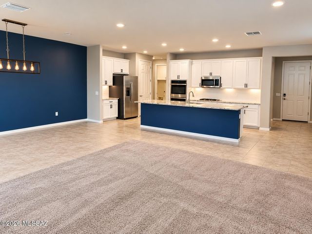7374 S Via Plaza Del Maya, Tucson, AZ 85756