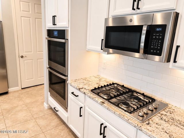 7374 S Via Plaza Del Maya, Tucson, AZ 85756