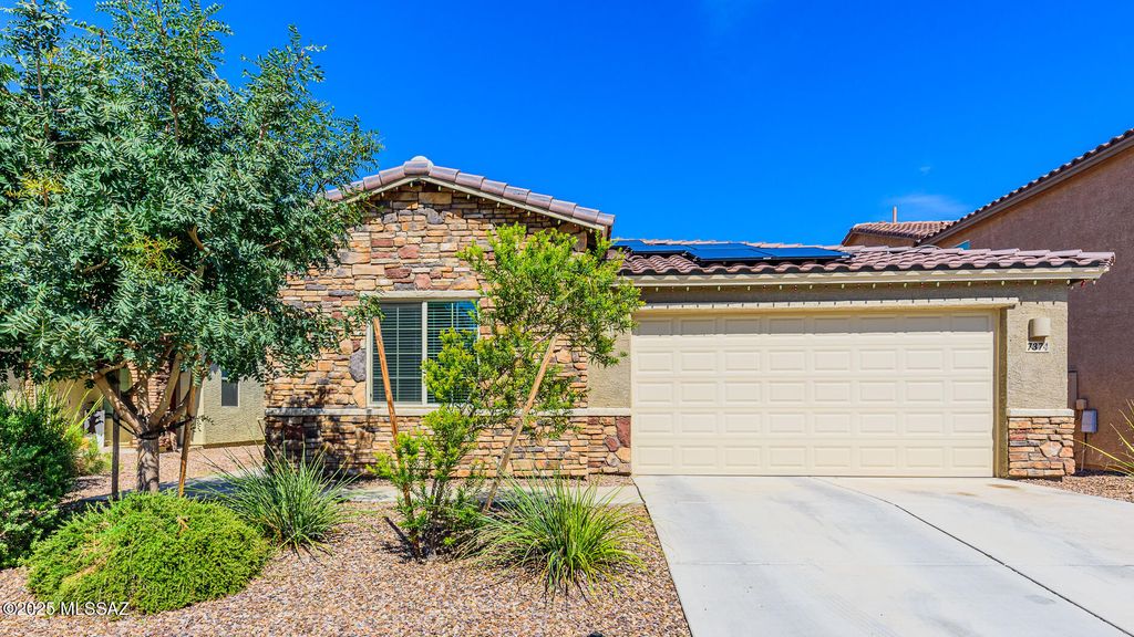 7374 S Via Plaza Del Maya, Tucson, AZ 85756