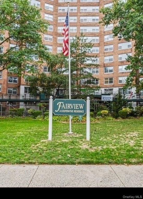 61-20 Grand Central Parkway A900, Forest Hills, NY 11375