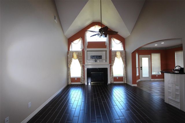 1410 Caine Hill Court, League City, TX 77573