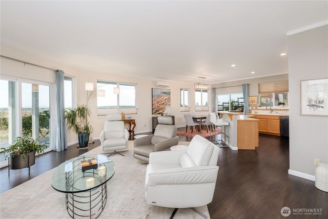 21 American Eagle Drive, Sequim, WA 98382