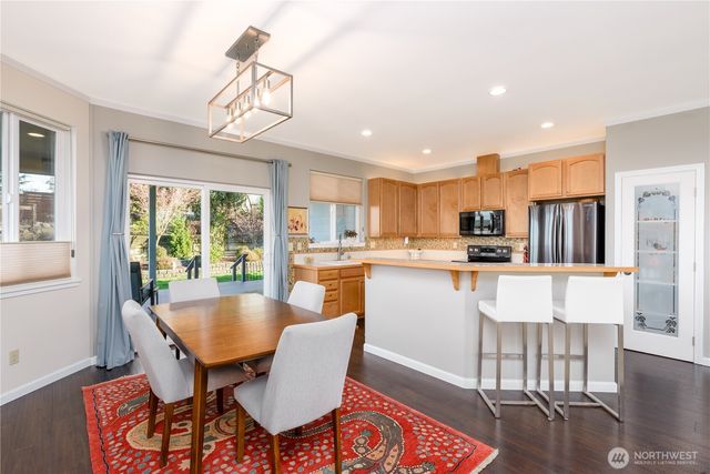 21 American Eagle Drive, Sequim, WA 98382