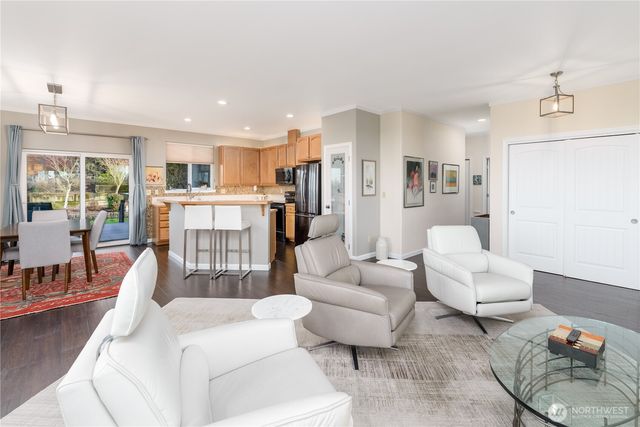 21 American Eagle Drive, Sequim, WA 98382