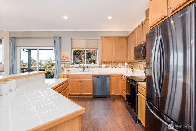 21 American Eagle Drive, Sequim, WA 98382