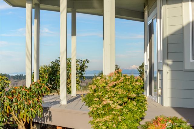 21 American Eagle Drive, Sequim, WA 98382