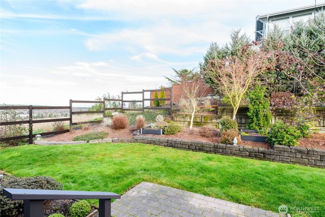 21 American Eagle Drive, Sequim, WA 98382