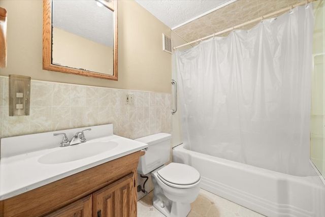 7 Cedar Cir, Randolph, MA 02368