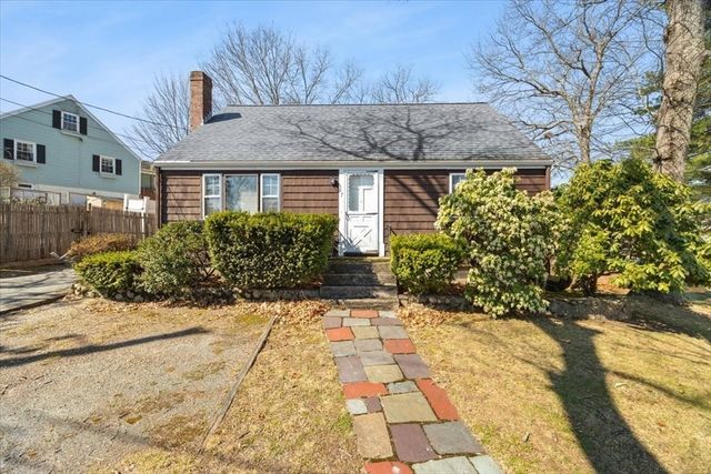 7 Cedar Cir, Randolph, MA 02368