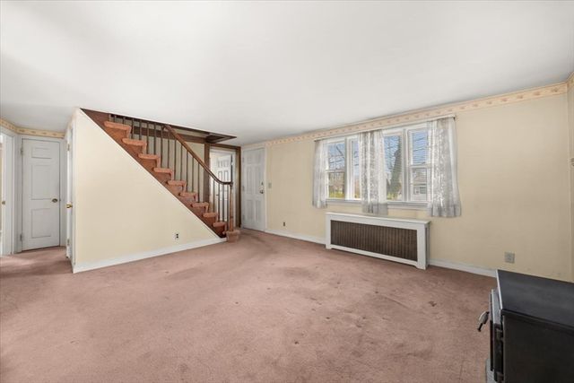 7 Cedar Cir, Randolph, MA 02368