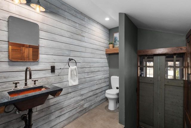 2557 Chamberlain Avenue, Madison, WI 53705