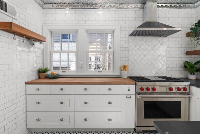 2557 Chamberlain Avenue, Madison, WI 53705