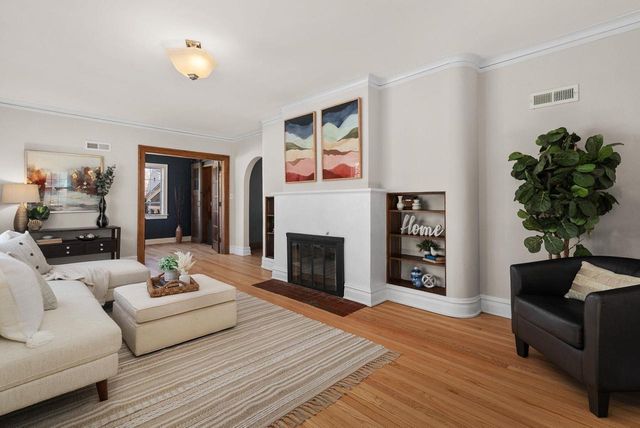 2557 Chamberlain Avenue, Madison, WI 53705