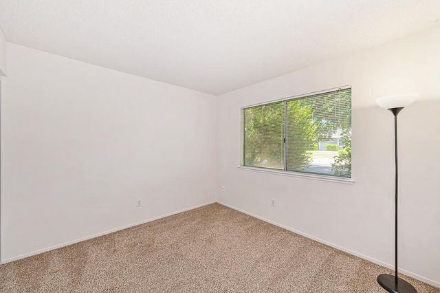 6530 Steffano Ct, Citrus Heights, CA 95621