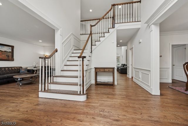 18 DOWNINGTOWN COURT, Warren Twp., NJ 07059