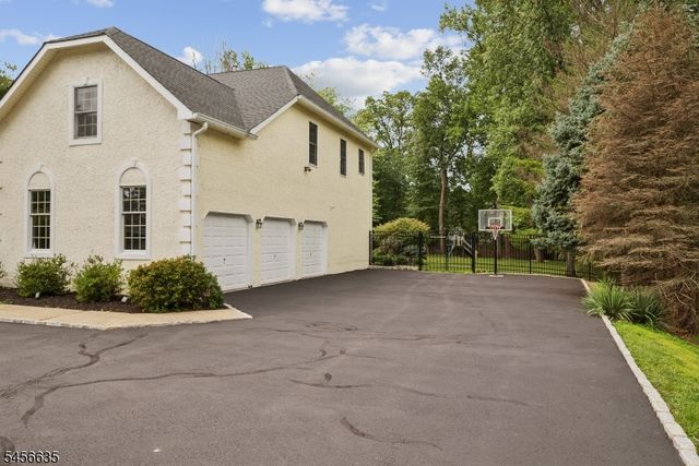 18 DOWNINGTOWN COURT, Warren Twp., NJ 07059