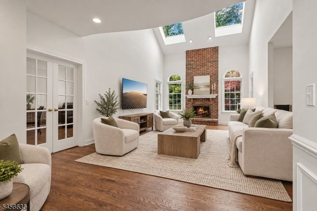 18 DOWNINGTOWN COURT, Warren Twp., NJ 07059