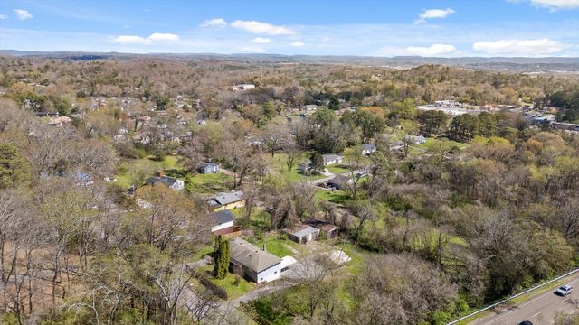 3000 Mary Walker Place, Chattanooga, TN 37411