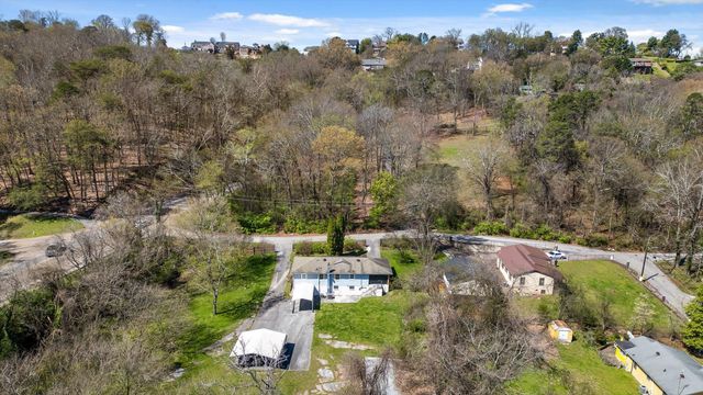 3000 Mary Walker Place, Chattanooga, TN 37411