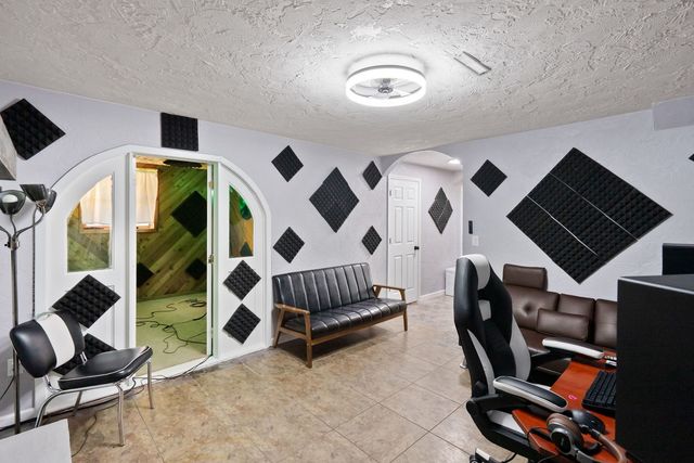 712 FAIRFIELD Road, Port Byron, IL 61275