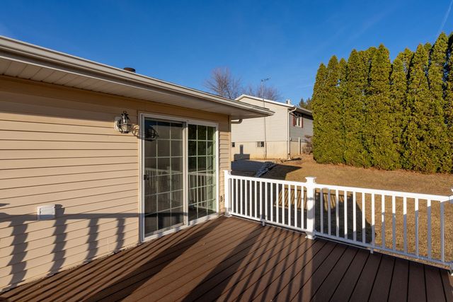 712 FAIRFIELD Road, Port Byron, IL 61275